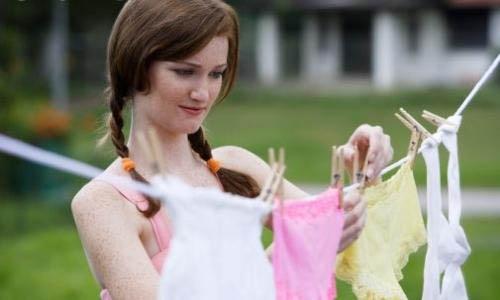 月经发黑量少是怎么回事 小孩月经发黑量少是怎么回事-九图集