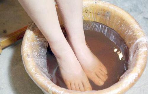 泡脚怎么泡（艾叶泡脚怎么泡）