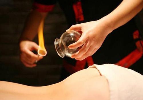 拔火罐有什么禁忌吗 拔火罐的好处与禁忌-九图集