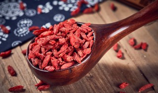 苹果煮红枣和枸杞有什么功效和作用（苹果煮红枣和枸杞有什么功效和作用婴儿能不能吃）