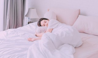 裸睡有什么好处（裸睡对男性身体有什么好处）