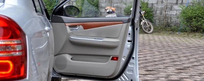 到达目的地如何下车左侧还是右侧(从哪一侧下车)-九图集