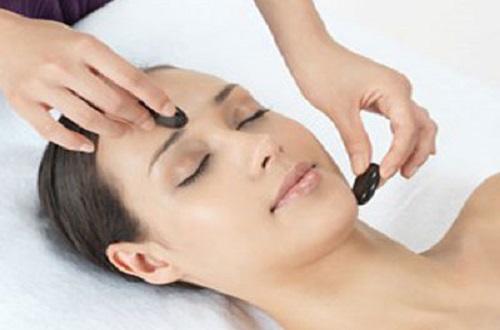 刮痧对眼睛有影响吗(眼睛刮痧过度会造成什么后果)