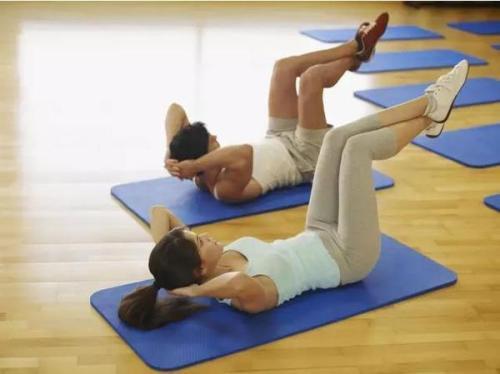 抬脚功的好处 抬脚功的好处与练法视频