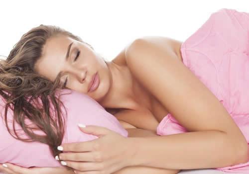 没睡好眼睛红怎么办（没睡好 眼睛红）-九图集