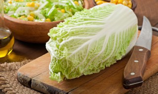 白菜喷白醋有什么作用(白菜喷白醋有什么好处)