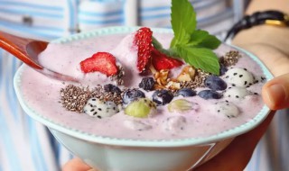 酸奶与什么水果相克 酸奶和什么水果绝配-九图集