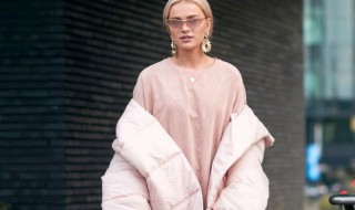 洗好的羽绒服能在太阳下晒吗（羽绒服洗好了可以在太阳底下暴晒吗?）-九图集