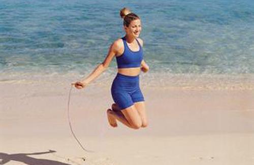 女生跳绳的好处和坏处（女生跳绳的好处和坏处一个月的脸的变化）-九图集