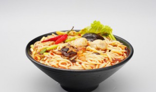 一碗螺蛳粉的热量多少大卡(一碗螺蛳粉的热量多少大卡相当于跑步多少)-九图集