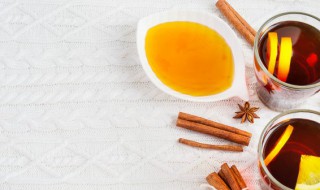 怎样喝蜂蜜水才是正确的(蜂蜜的食用方法有哪些)