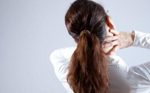 热敷颈椎的好处 热敷颈椎的坏处-九图集