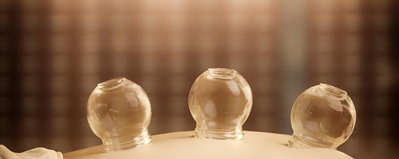 湿气往外排出的现象(湿气往外排出的现象,会长小水泡么)