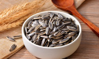 瓜子的好处和坏处(葵花瓜子的好处和坏处)