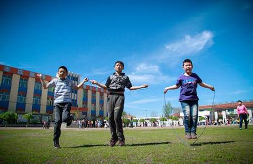 跳绳头疼怎么回事 跳绳头疼怎么回事 之前都不会-九图集