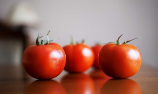 西红柿炒鸡蛋隔夜还能不能吃（西红柿炒鸡蛋隔夜的可以吃吗）