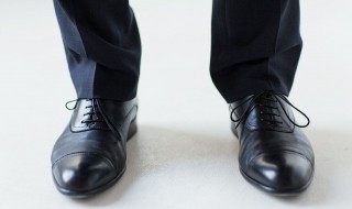 棕色的磨砂软的皮鞋怎么清洗 棕色的磨砂软的皮鞋怎么清洗?-九图集