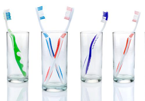 牙刷多久换一次（老年人牙刷多久换一次）-九图集