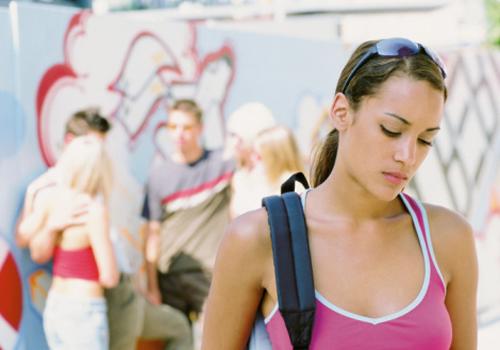 女性不孕不育是怎样引起的（女性不孕不育是怎样引起的呢）