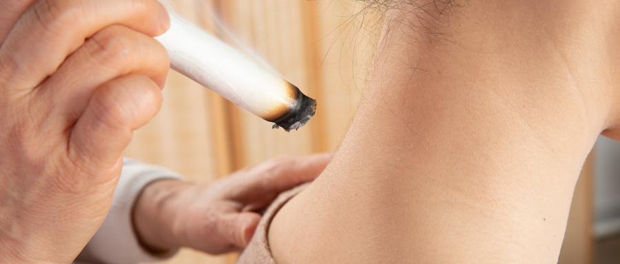 夏天艾灸可以开窗户吗（夏天艾灸可以开窗户吗贴吧）