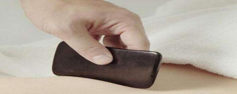 刮痧艾灸能同时进行吗（刮痧艾灸能同时进行吗贴吧）