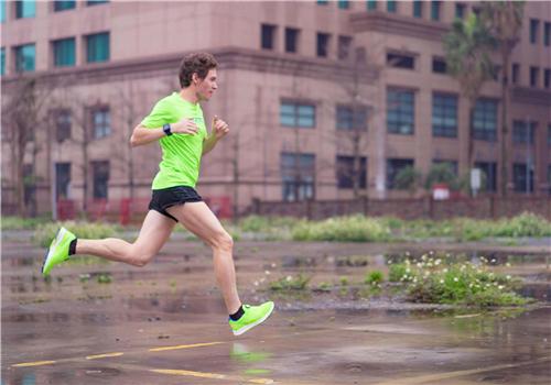 跑步前拉伸需要做吗(跑步前需要做拉伸吗?)