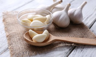 哪三类人不宜吃大蒜 哪些人群不宜吃大蒜-九图集