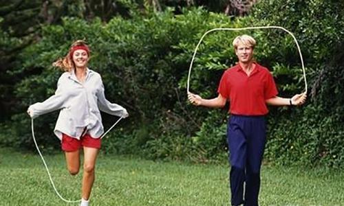 跳绳时胸口痛怎么回事 跳绳时胸口痛怎么回事儿