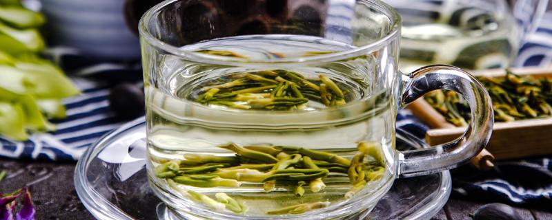 莲子心泡水喝伤肝吗 莲子心泡水喝去肝火吗