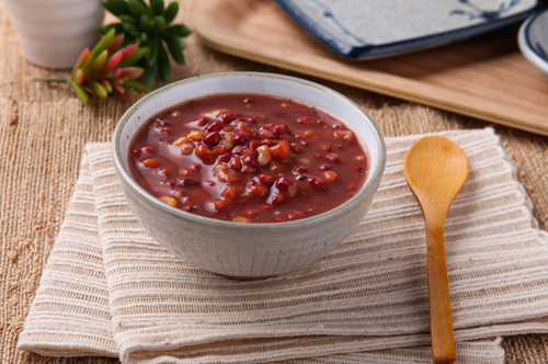 薏米红豆粥的禁忌(薏米红豆汤的禁忌)-九图集