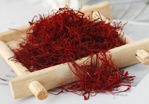 藏红花泡脚适合哪些人(藏红花泡脚适合哪些人群)-九图集