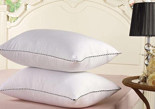如何选择适合自己的枕头 如何选择适合自己的枕头高度