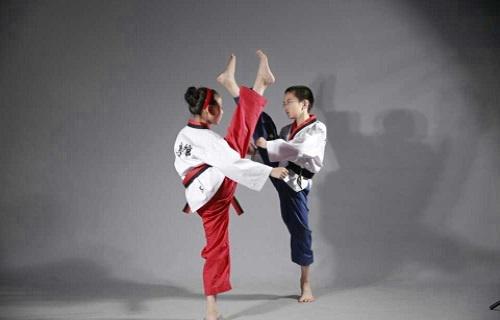 小孩练跆拳道会影响身高吗（小孩练跆拳道会影响身高吗吗）-九图集