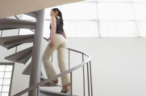 高血压爬楼梯锻炼好吗（高血压爬楼梯锻炼身体好吗）