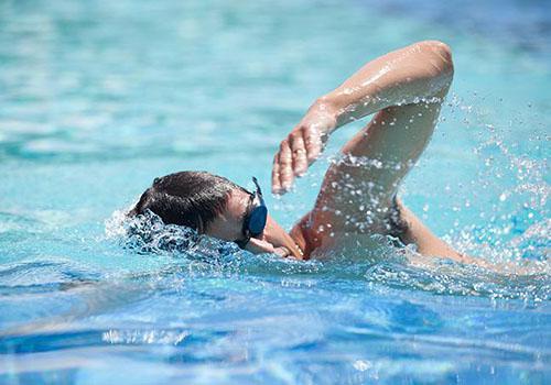 冬天可以游泳吗 海南冬天可以游泳吗