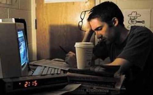 熬夜的坏处（熬夜的坏处有哪些女孩子）