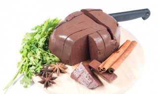 鸡血的营养价值 鸡血的营养价值表-九图集