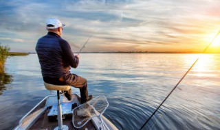 夏天雨后钓鱼好钓吗（夏天雨前钓鱼好钓吗）