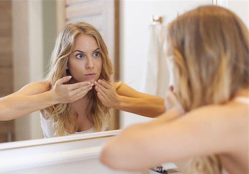 月经不调脸上会长痘痘吗 月经不调脸会长痘痘吗?-九图集