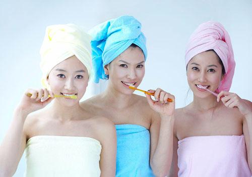 刷牙出血是什么原因(牙疼刷牙出血是什么原因)