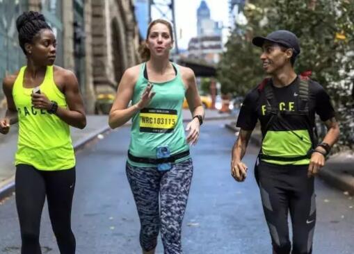 跑马拉松需要准备什么（跑马拉松需要准备什么药品）-九图集