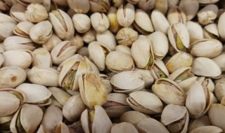 开心果里面皮是紫色的能吃吗 开心果的皮是紫的能吃吗-九图集