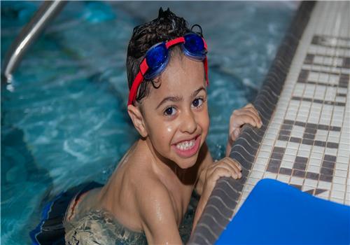 游泳多久会有减肥效果（游泳多久会有减肥效果呢）-九图集