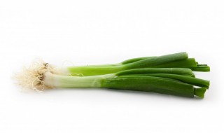 常吃大头葱好处（生吃大葱头有什么好处和坏处）