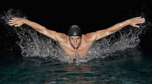 冬泳的好坏与坏处(冬泳好处多还是坏处多)