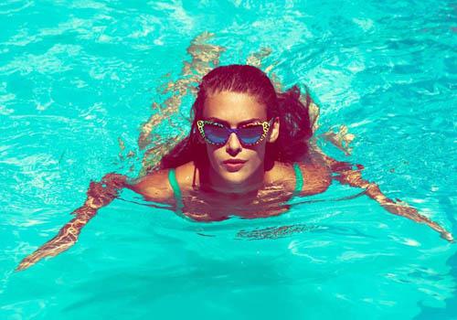 游泳时抽筋了怎么办（游泳时抽筋了怎么办,一要,二要）