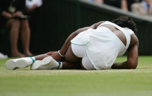 抽筋是什么引起的（脚趾抽筋是什么引起的）