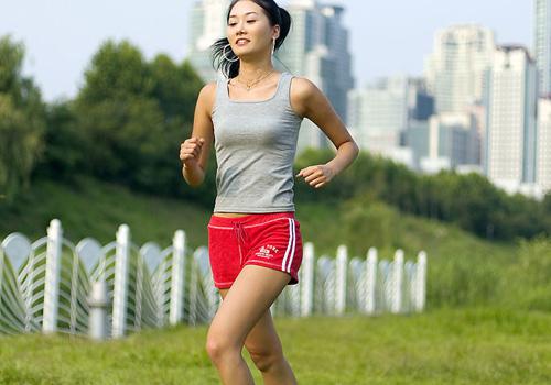 早上空腹运动好吗(减肥早上空腹运动好吗)-九图集