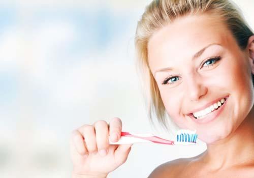 刷牙恶心干呕是怎么回事（孩子刷牙恶心干呕是怎么回事）-九图集