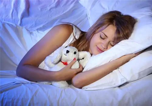 夏季如何正确睡眠养生 夏季应该怎样养生-九图集